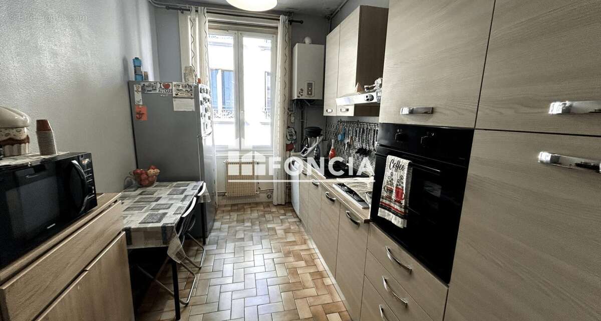 Appartement à SAINT-ETIENNE