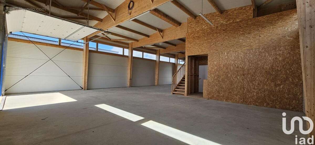 Photo 3 - Commerce à SAINT-MATHURIN