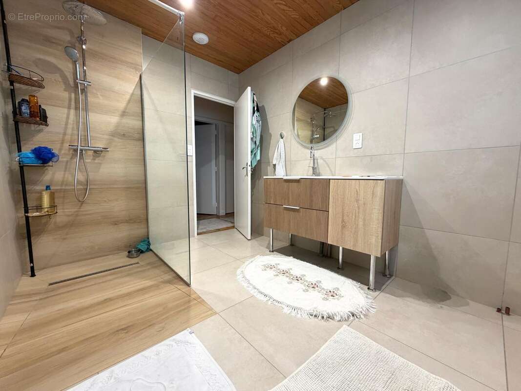 Maison à LES FORGES