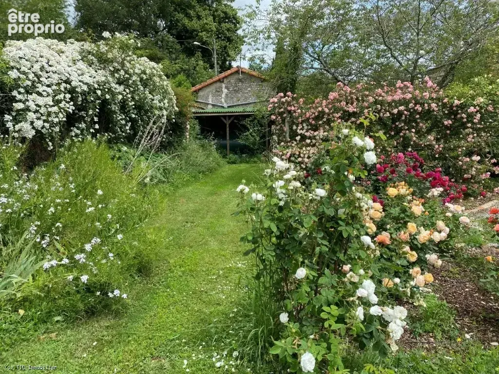 Superbe Ancien Prieuré Bien Rénové Avec Piscine, Mares et Parc Clos - photo 30
