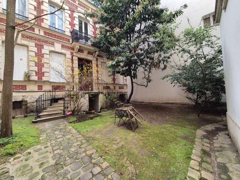 Appartement à LEVALLOIS-PERRET