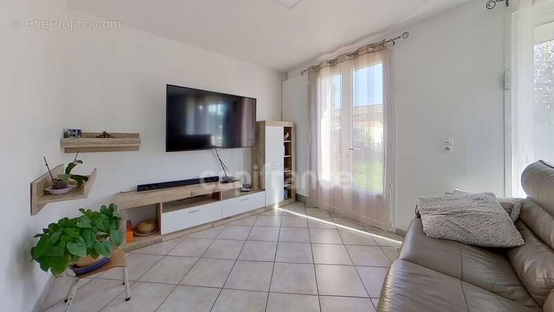 Maison à SAINTE-BAZEILLE