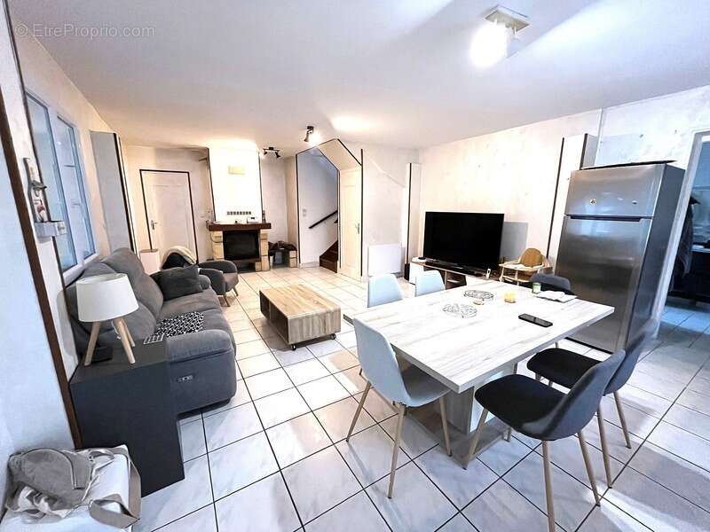 Maison à LONGVILLERS