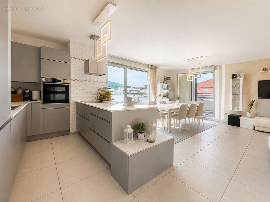 Appartement à VETRAZ-MONTHOUX