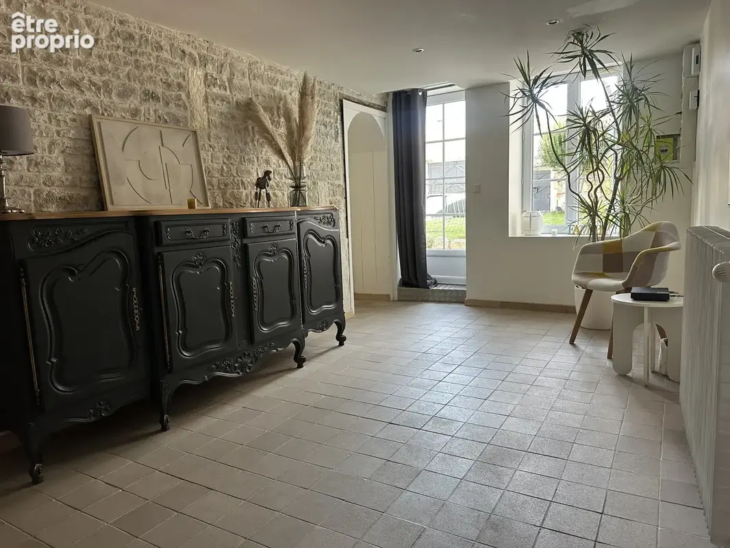 Houlette, superbe maison charentaise de 300m2 rénovée avec goût. - photo 6