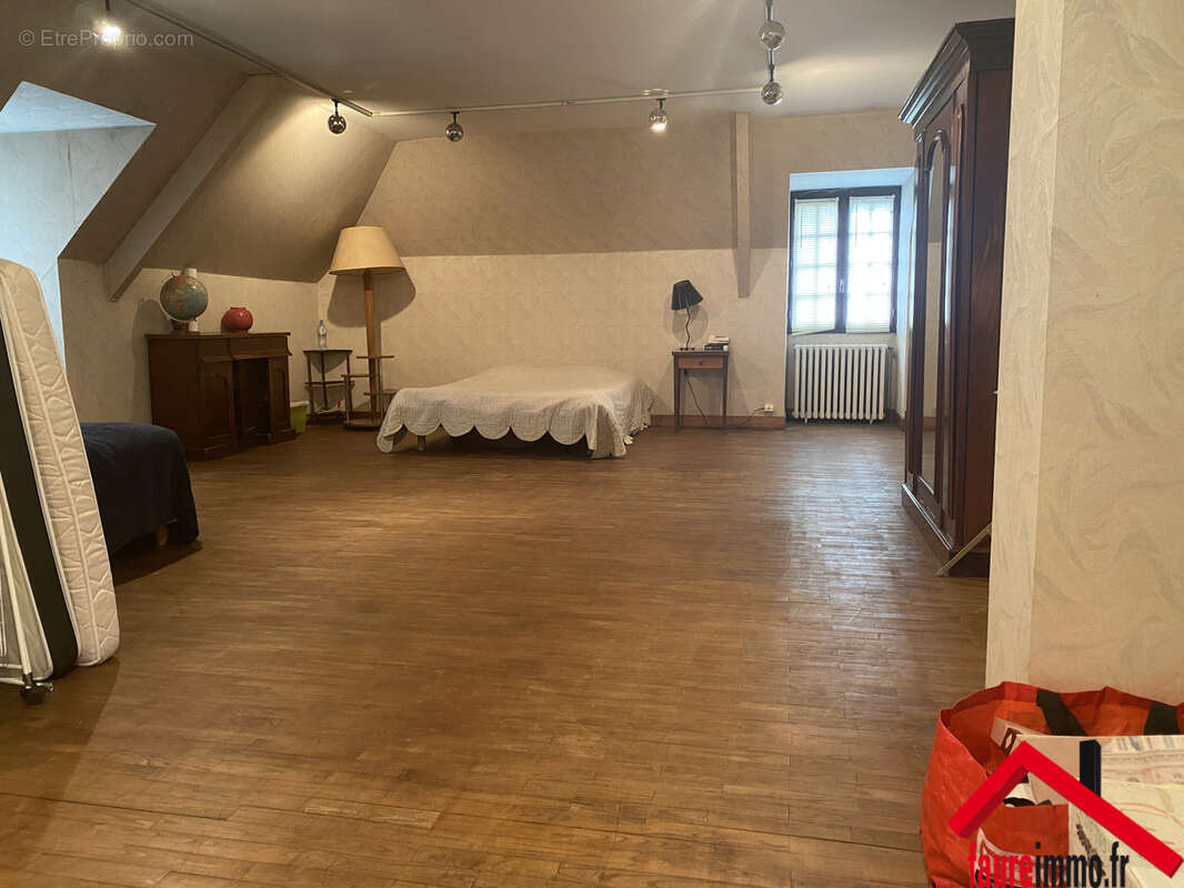 Maison à UZERCHE