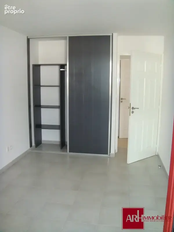 Appartement 2 pièces 43 m² à vendre à Saint-Denis (97490) - photo 4