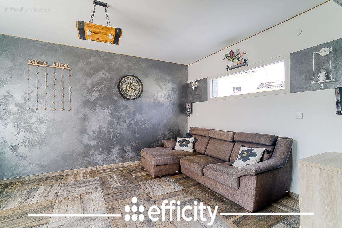 Maison à CHASSE-SUR-RHONE