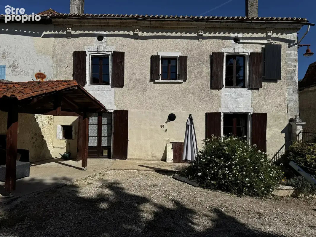 Élégante maison de village du XVIIème siècle - photo 16