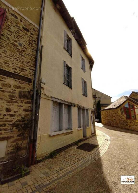 Appartement à UZERCHE