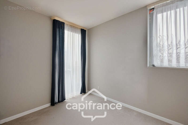 Appartement lumineux avec vue dégagée – Résidence sécurisée avec gardien - photo 7