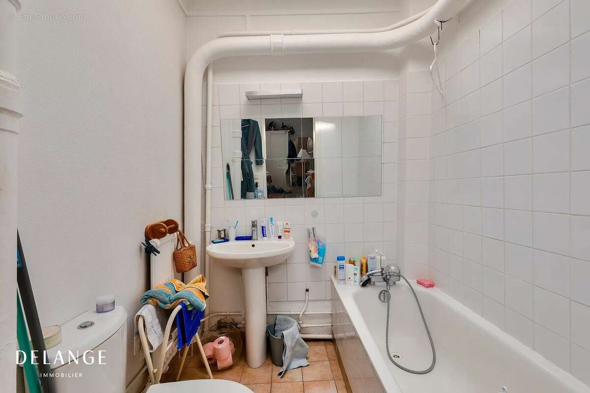 Appartement à PARIS-14E