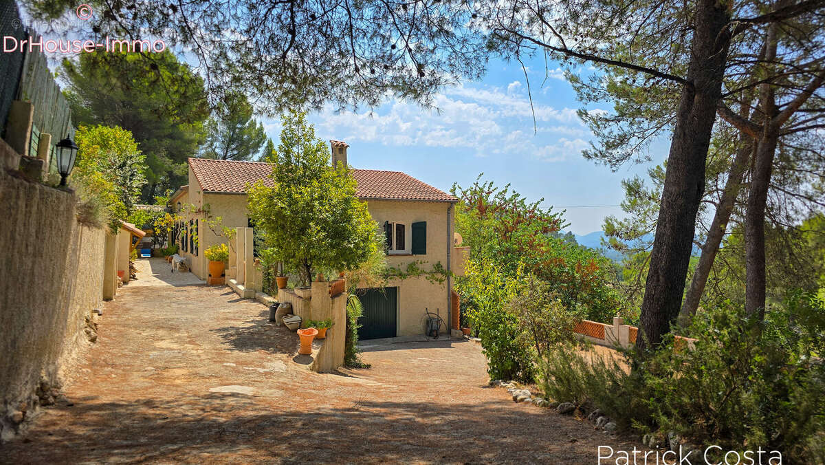 Maison 256 m² à Draguignan  - photo 4
