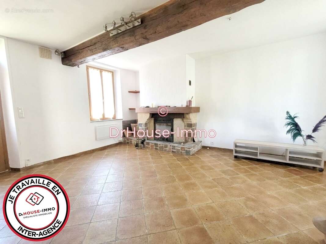 Maison à SAVIGNY-SUR-CLAIRIS