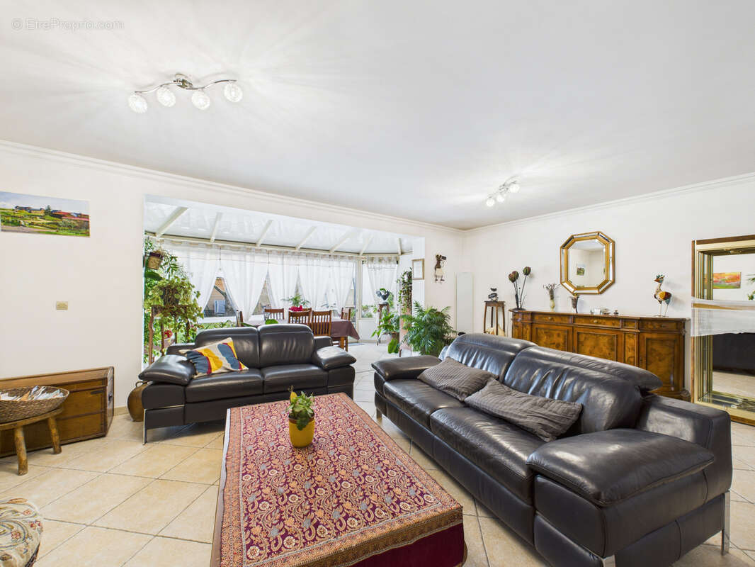 Maison à SARTROUVILLE