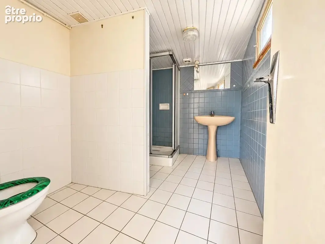 Ref 2324 - Maison avec grange, fort potentiel - photo 9