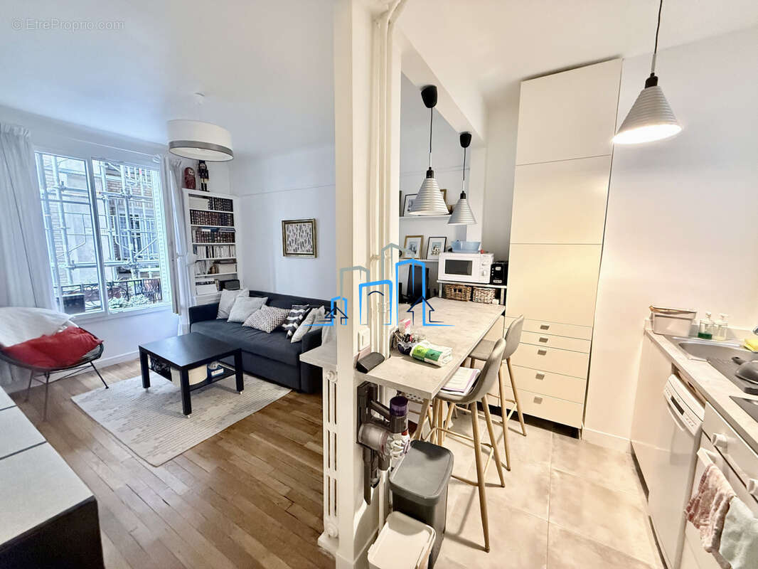 Appartement à PARIS-11E
