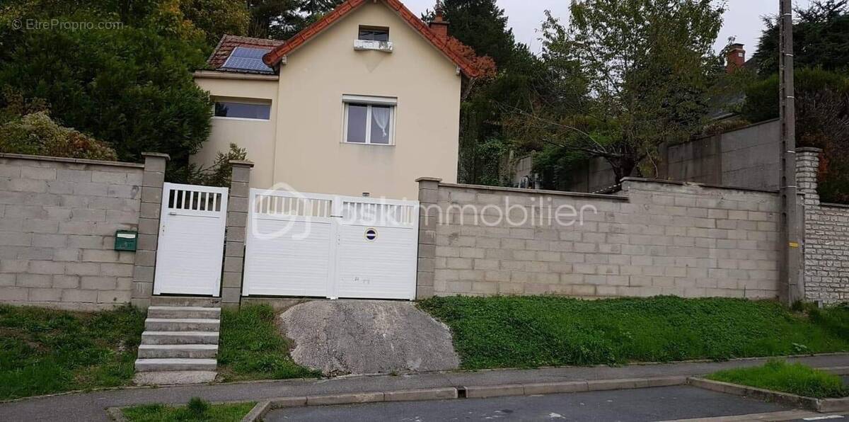 Maison à SOUPPES-SUR-LOING