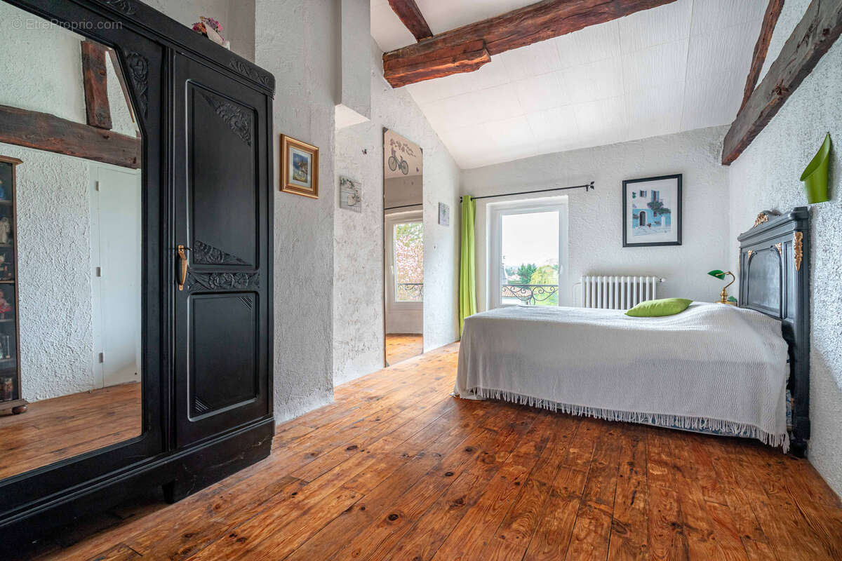 Maison à SAINT-SYMPHORIEN-SUR-COISE