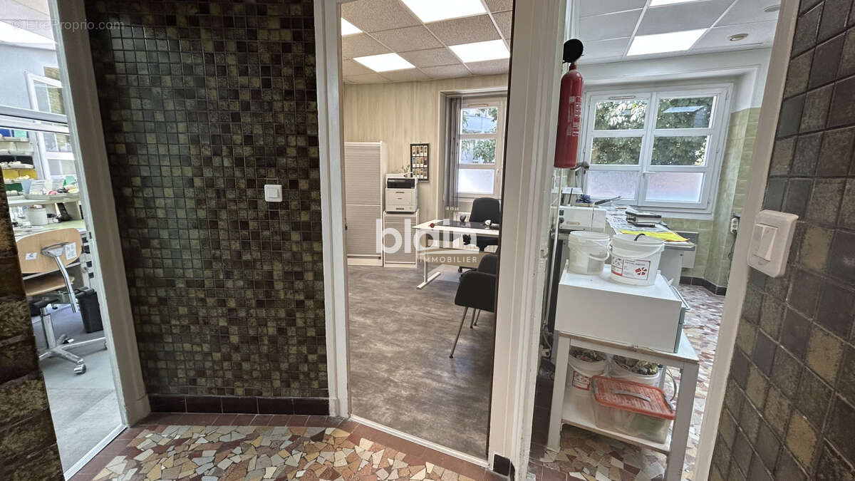 Local commercial - 96 m2 grenoble centre - photo 3