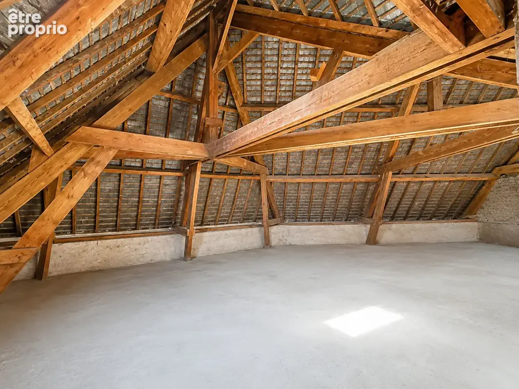 A vendre plateau à aménager 100m², centre ville Saint Hilaire du Harcouët - photo 2