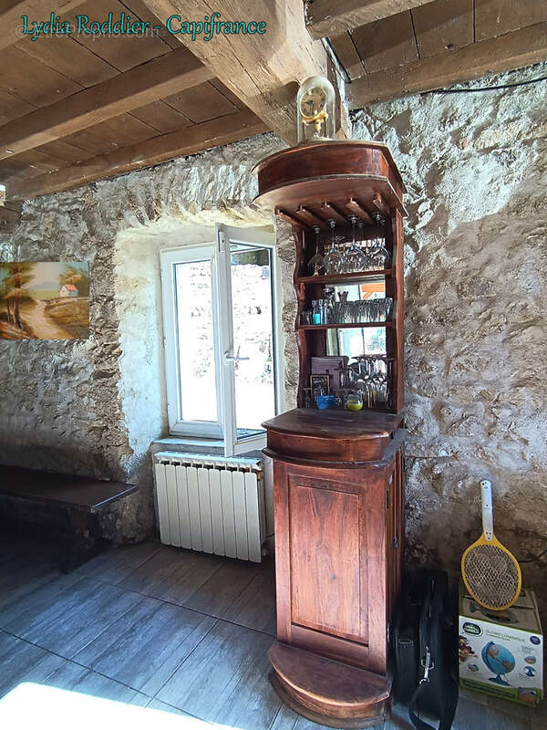 Maison 177 m2 - 6 pièces - 3 Chambres avec vue exceptionnelle à Saint Victor Montvianeix (63550) - photo 11