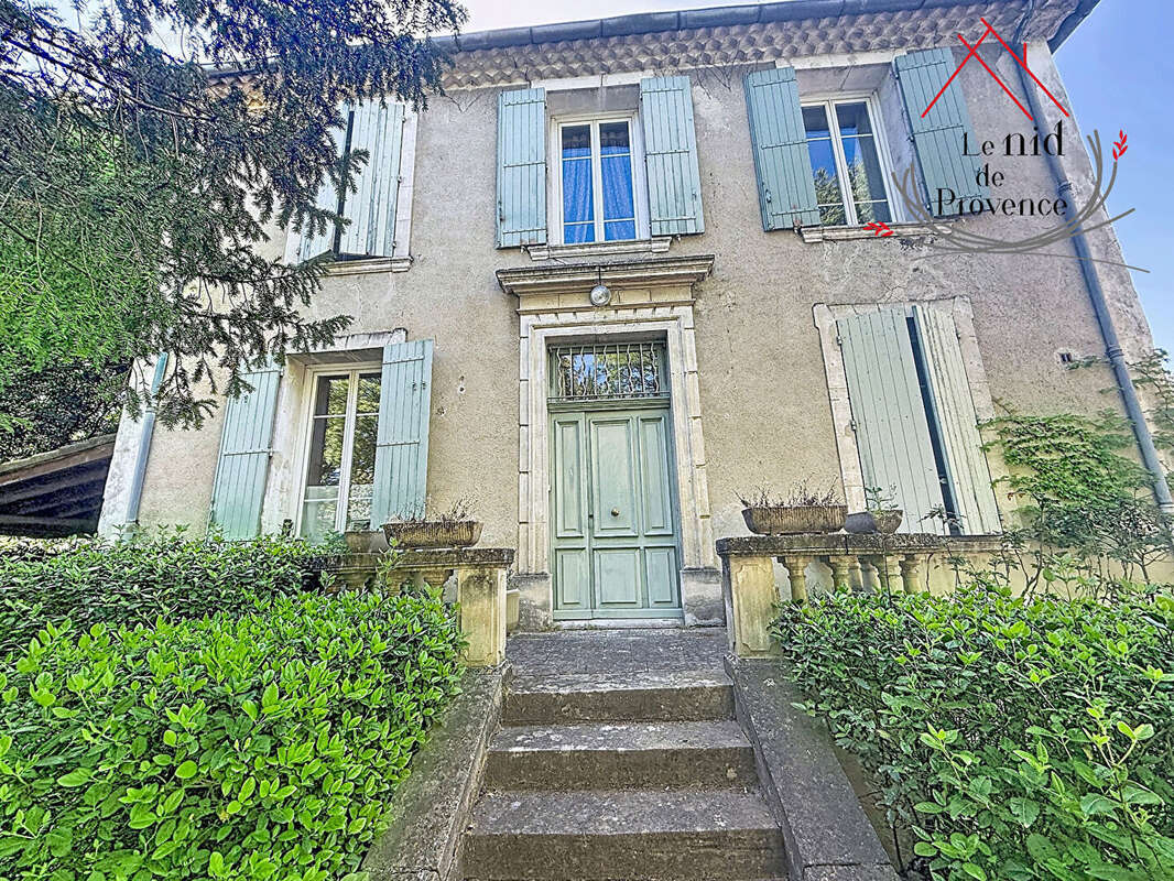 Maison à PERNES-LES-FONTAINES