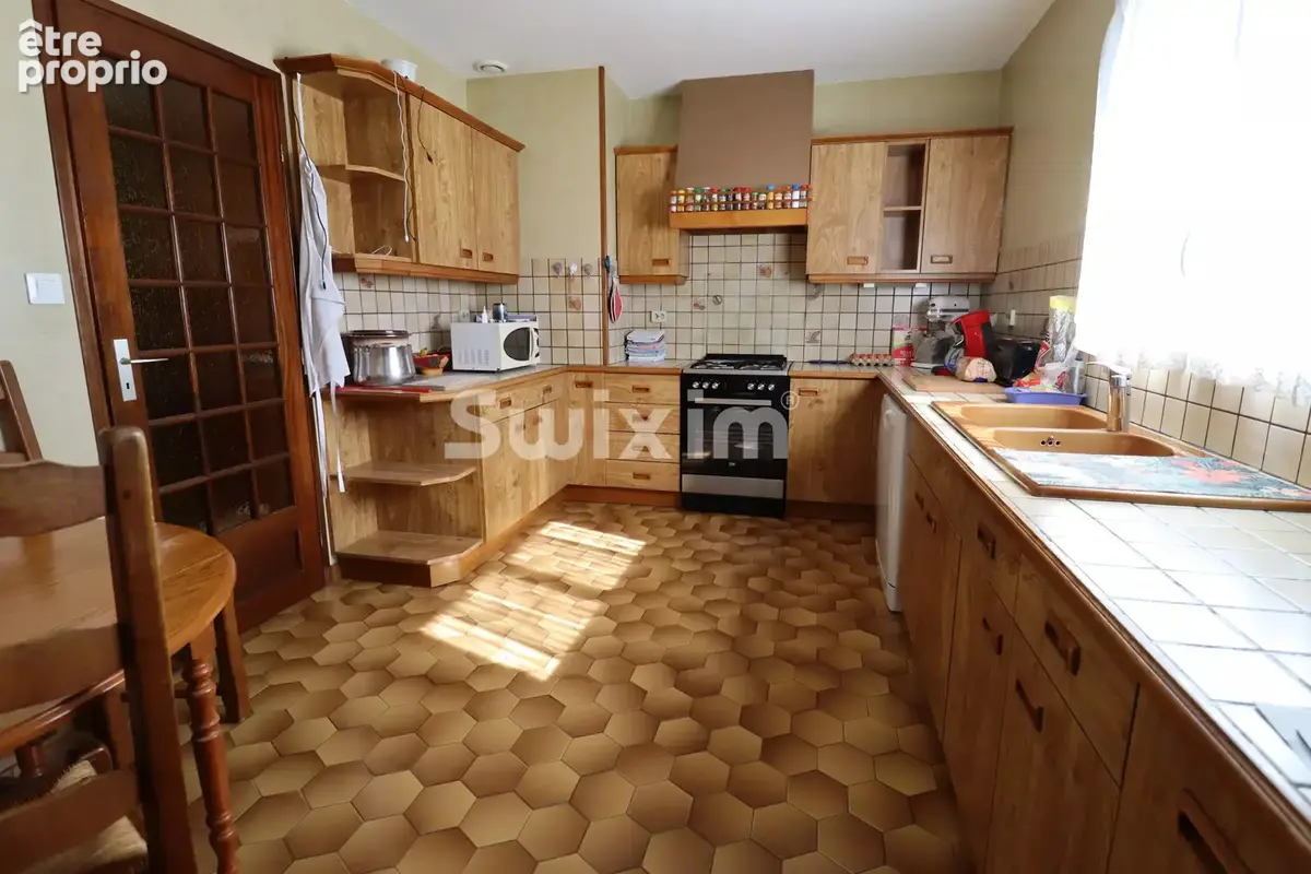 Maison familiale avec terrain arboré de 1 484 m² - photo 3