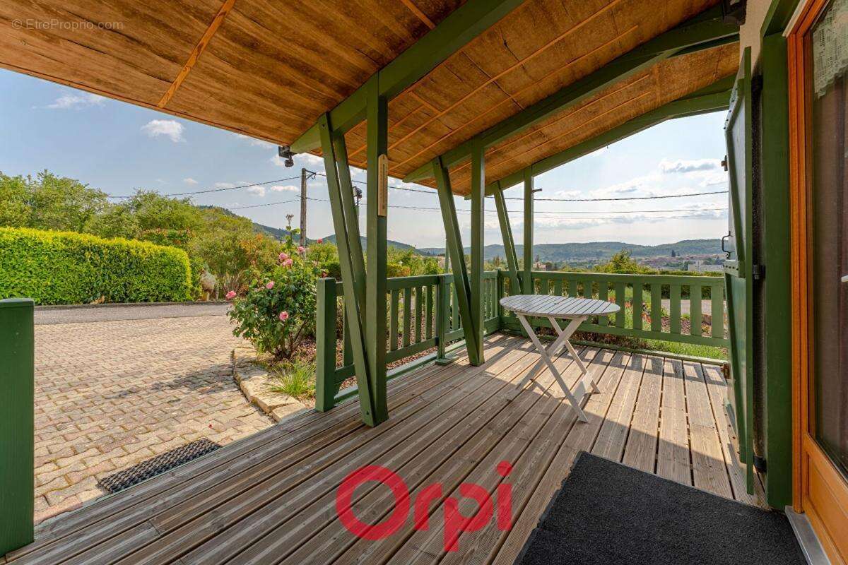 Maison à VILLENEUVE-DE-BERG