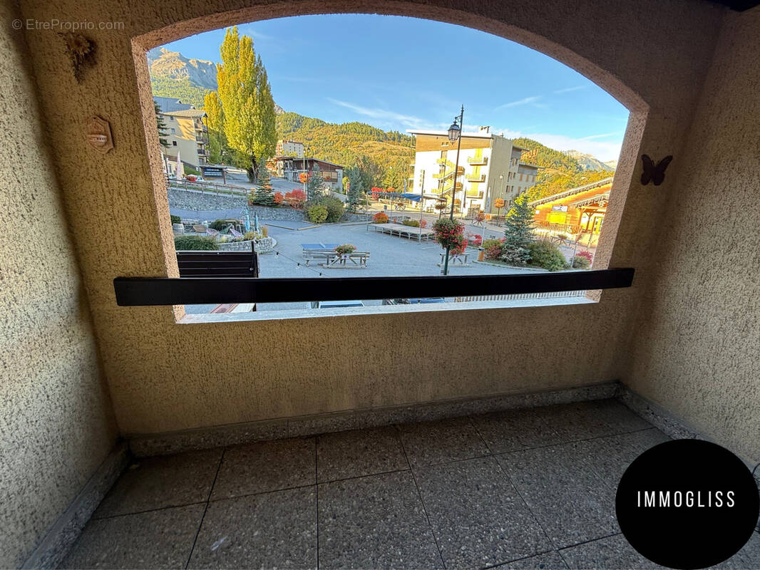 Appartement à ENCHASTRAYES