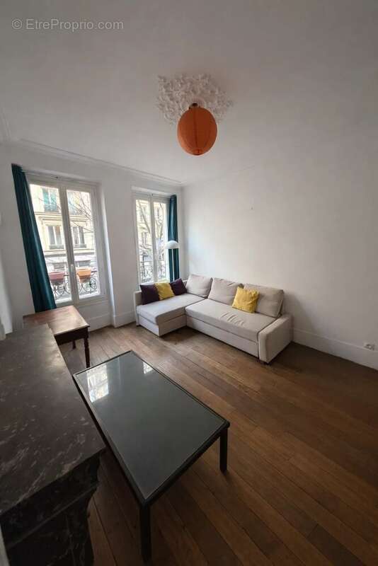 Appartement à PARIS-9E