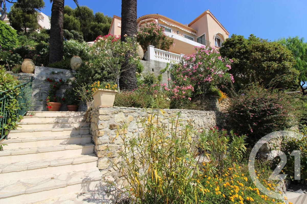 Maison à ROQUEBRUNE-CAP-MARTIN