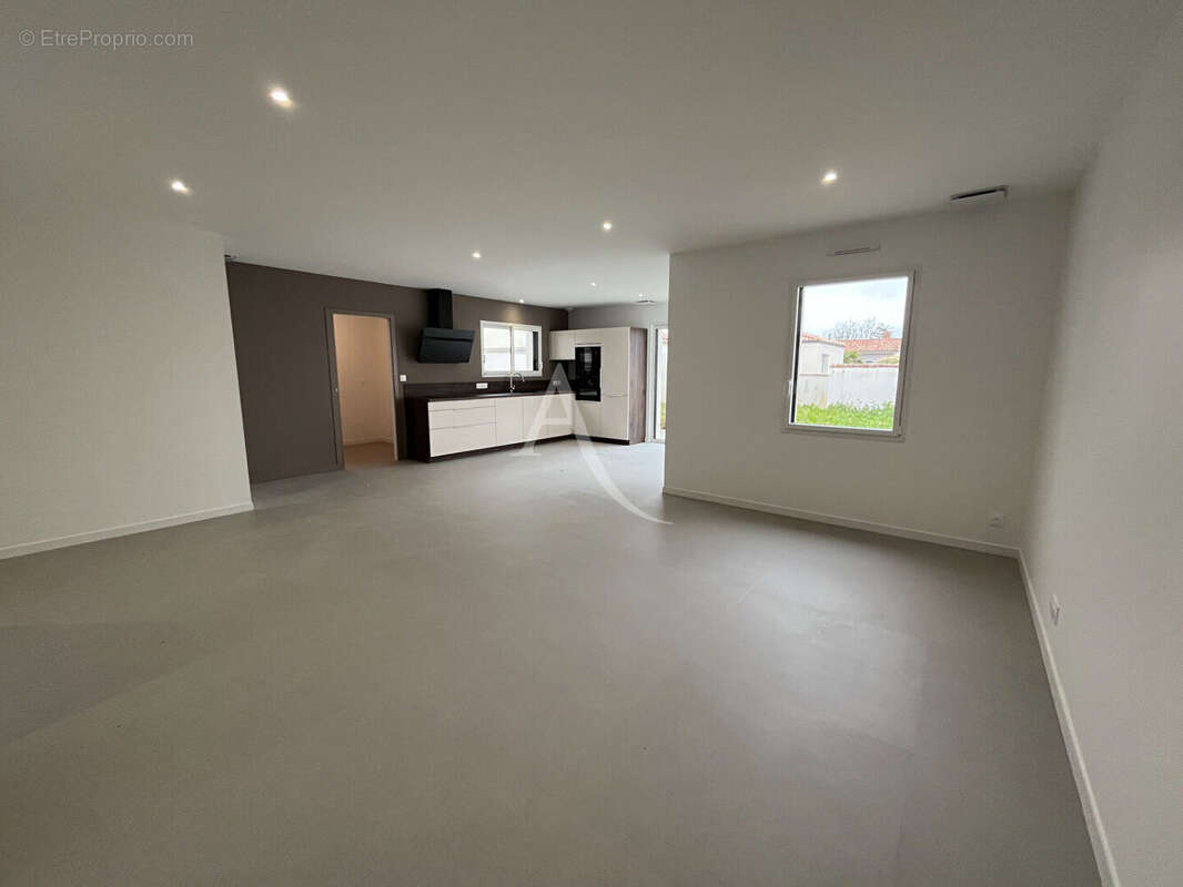 Maison à LA CHAPELLE-ACHARD