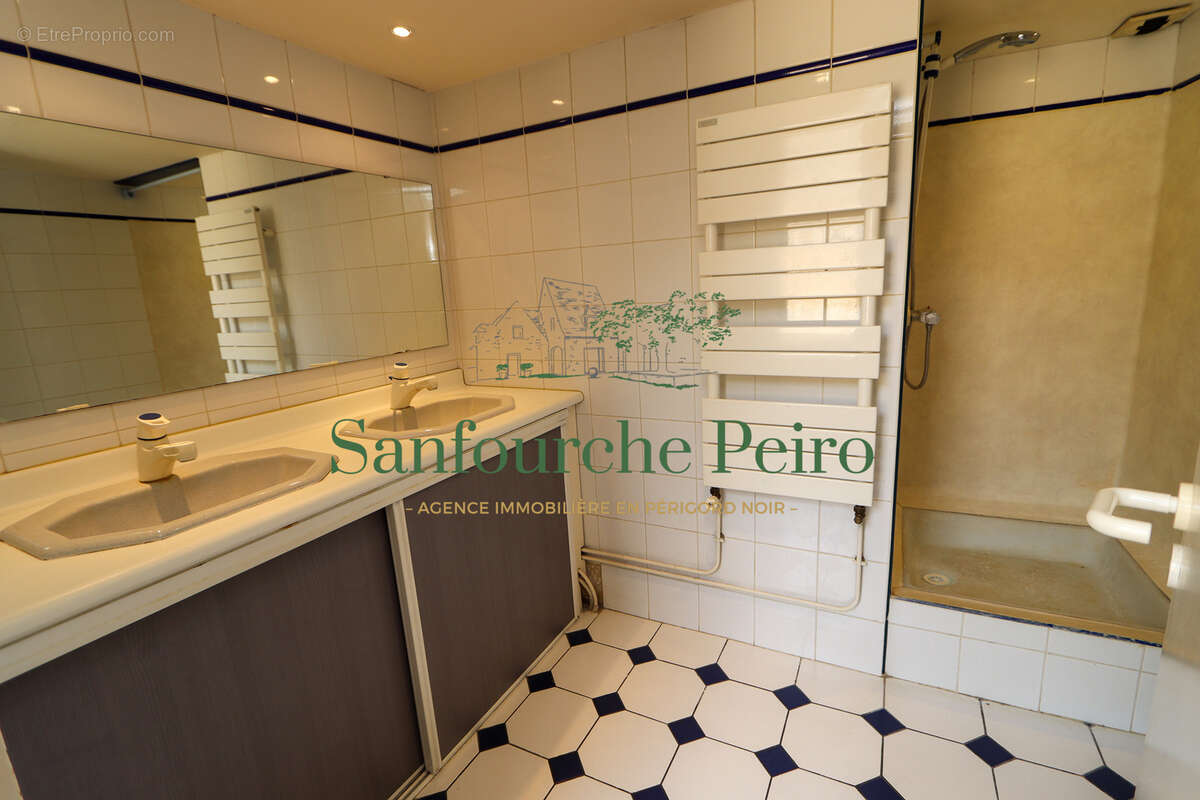 Appartement à SARLAT-LA-CANEDA