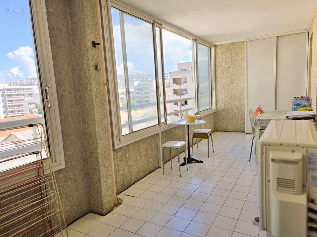 Appartement à MARSEILLE-8E