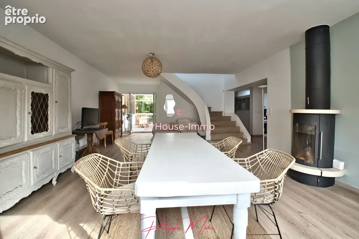 Maison 12 pièces 258 m² à vendre à Claye-Souilly (77410) - photo 2