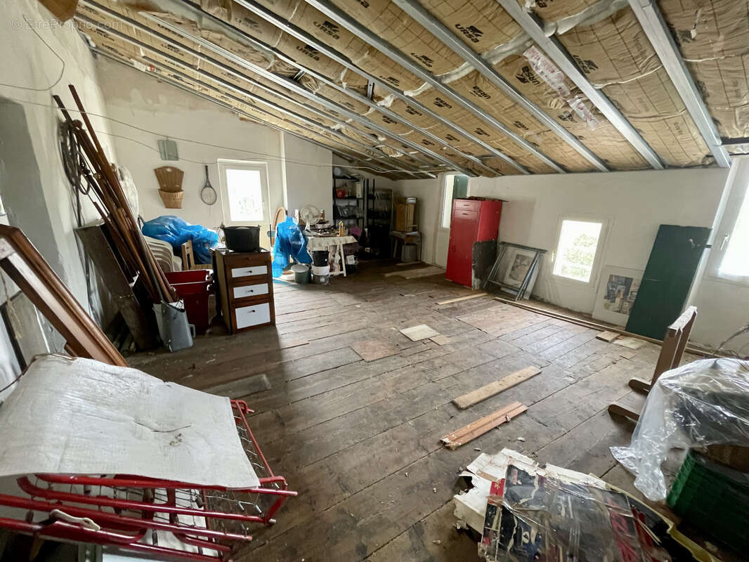 Maison à SAINT-GENIS-DES-FONTAINES