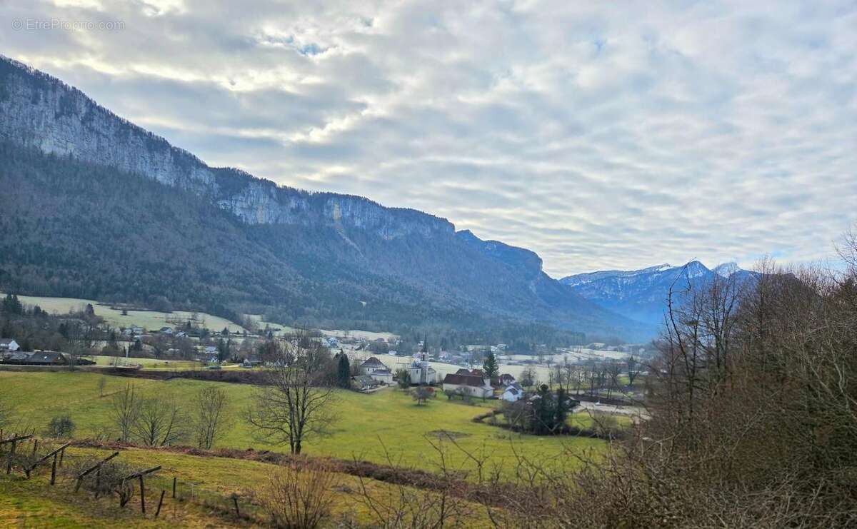Maison à SAINT-CHRISTOPHE-SUR-GUIERS