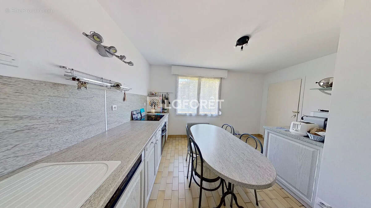 Appartement à LYON-8E