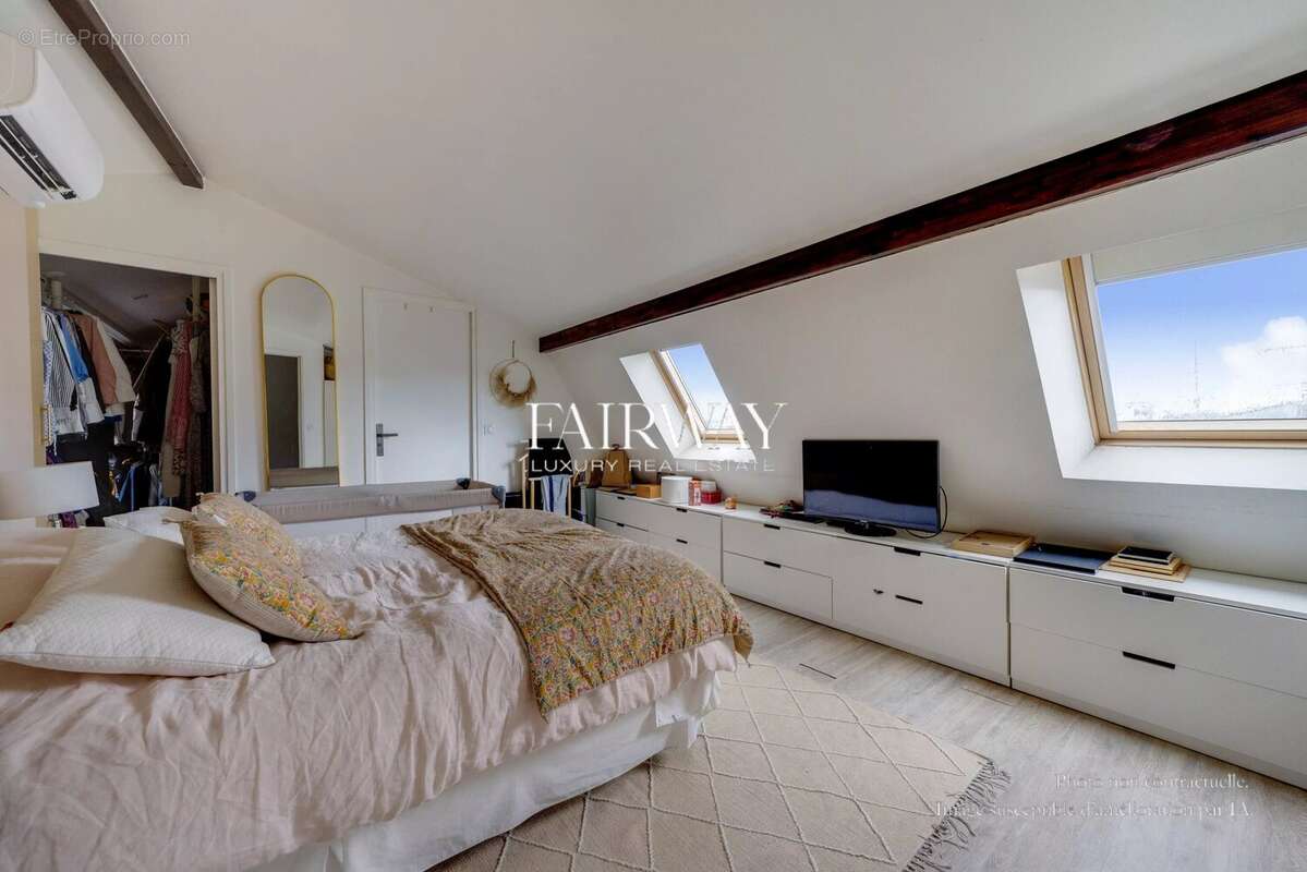 Duplex 2 Chambres – Paris 9ème – Square Montholon – Dernier Étage par Ascenseur - photo 7