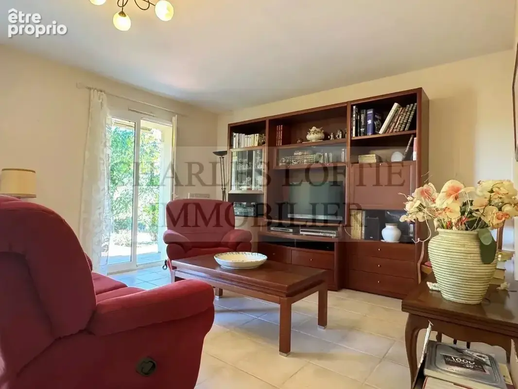 Jolie maison de plain-pied avec 3 chambres et garage sur un terrain de 1 057 m² à Cazals - photo 4