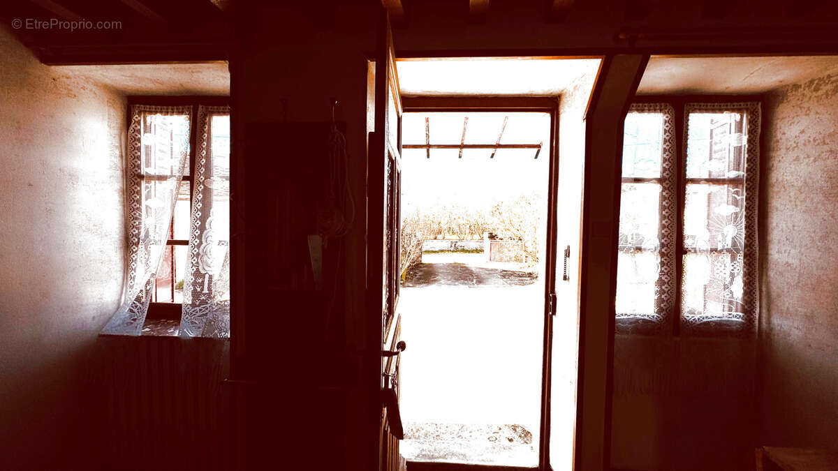 Longère bourguignonne située dans le secteur d' ISLAND au prix de 246 100 €. - photo 25