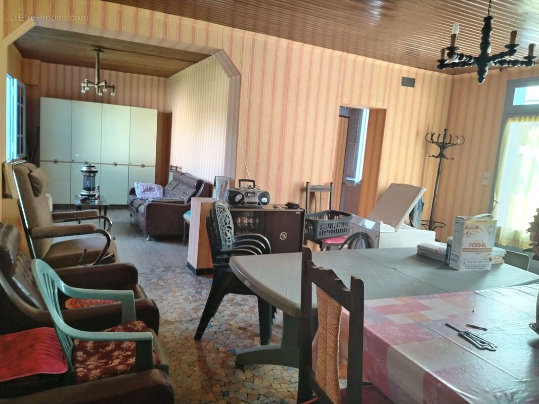 Maison à MONTPON-MENESTEROL