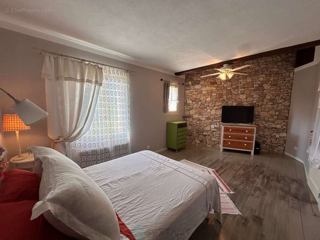 Maison à GOUDARGUES