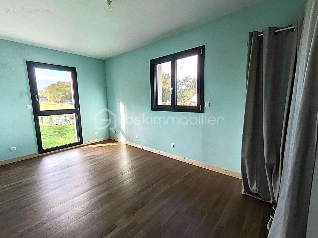 Maison à LE MOLAY-LITTRY