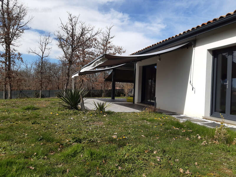 Maison à MONTDOUMERC