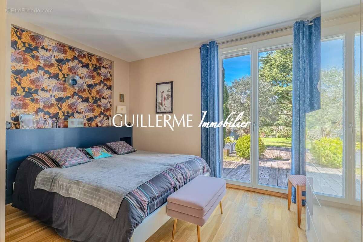 Maison à LA TOUR-DE-SALVAGNY
