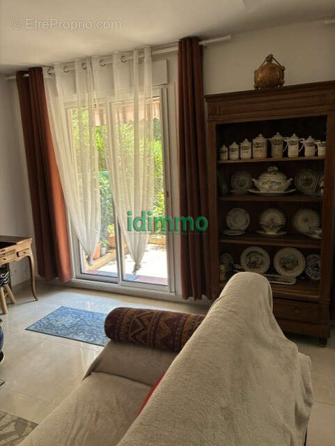 Exclusivité Draguignan dans résidence standing bel F2 de 63m rez de jardin parking cave 178500€ crn2408 dpe c - photo 9