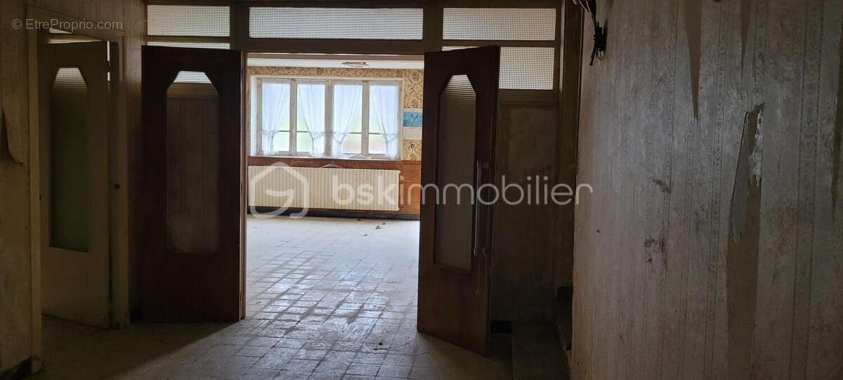 Hargnies : Grande Maison de 213m² dans un village Proche de la Frontière Belge - photo 2