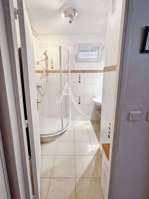 Studio Cannes 1 pièce 28 m2 avec une grande terrasse. - photo 8